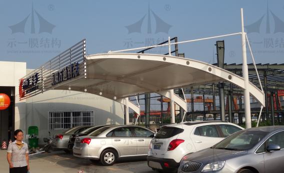 南陽(yáng)二手車(chē)展棚膜結(jié)構(gòu)車(chē)棚