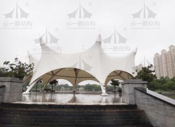 如何預(yù)防和解決膜結(jié)構(gòu)在雨天出現(xiàn)的積水？